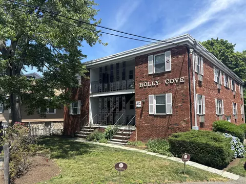 24 Home Ct #4, Stamford, CT 06902