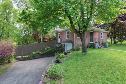 61 Chasse Rd, Wolcott, CT 06716