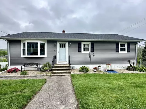 51 First Ave, Seymour, CT 06483
