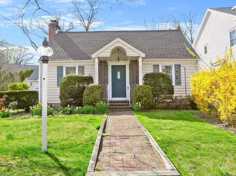 6 Center Rd, Greenwich, CT 06870