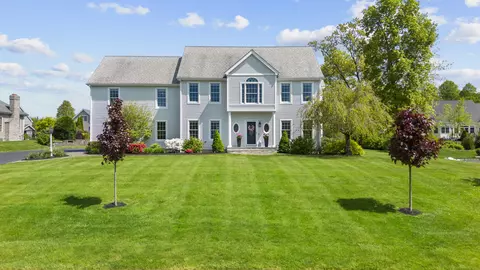 5 Abbie Rd, Branford, CT 06405