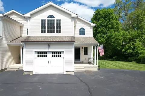 27 Russell Ave #C, Watertown, CT 06779