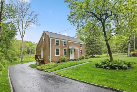 94 W Redding Rd, Danbury, CT 06810