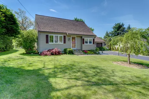 11 Jude Ln, Mansfield, CT 06250