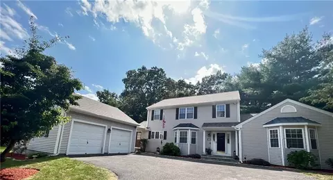 60 Old Colony Rd #60, Monroe, CT 06468