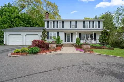 567 Old Post Rd, Tolland, CT 06084