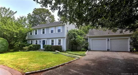 15 Rustic Ln #15, Monroe, CT 06468