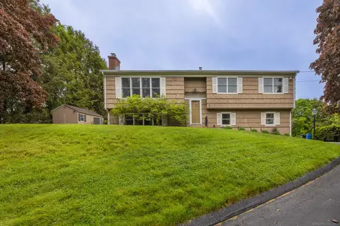 9 Brinsmaid Rd, Monroe, CT 06468