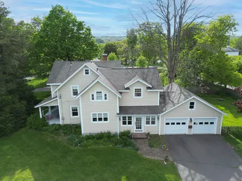 118 Flagg Rd, West Hartford, CT 06117