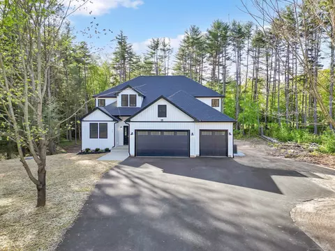 24 Stratton Farms Rd, Suffield, CT 06093