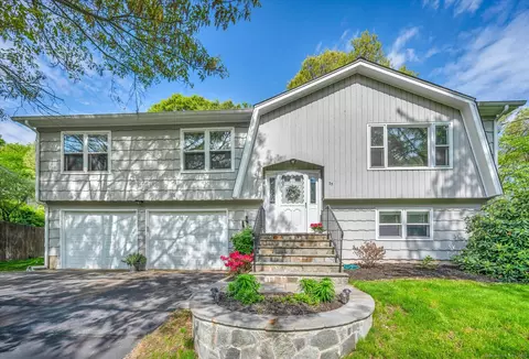 35 Richard Blvd, Shelton, CT 06484