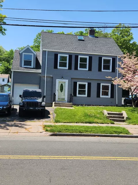 451 Campfield Ave, Hartford, CT 06114