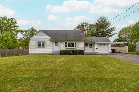 15 David St, Enfield, CT 06082