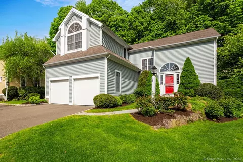7 Wilton Hls #7, Wilton, CT 06897