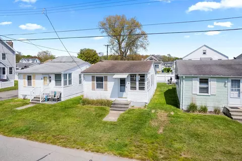 60 Breen Ave #60, Old Lyme, CT 06371