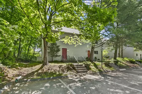 40 Larkspur Dr #40, Cromwell, CT 06416