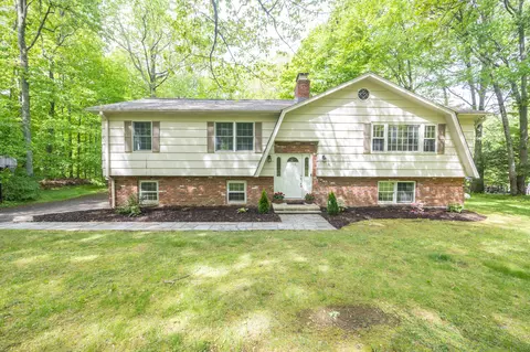 164 Settlers Hill Rd, Southbury, CT 06488