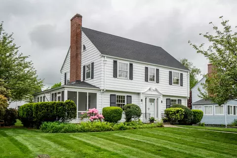 7 Colton Rd, West Hartford, CT 06107