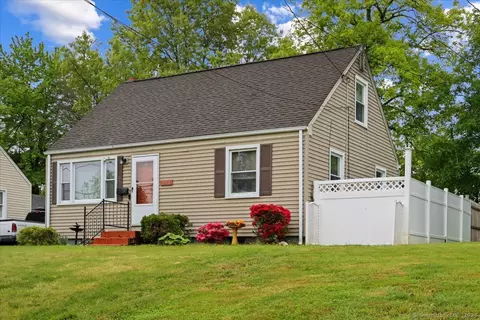 293 Country Club Rd, New Britain, CT 06053