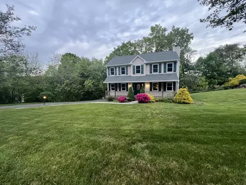 3 Fawn Hill Rd, Beacon Falls, CT 06403
