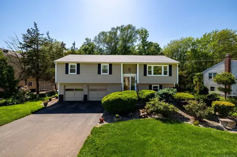299 Hillcrest Ave, Newington, CT 06111