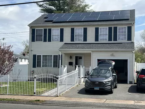 680 Hillside Ave, Hartford, CT 06106