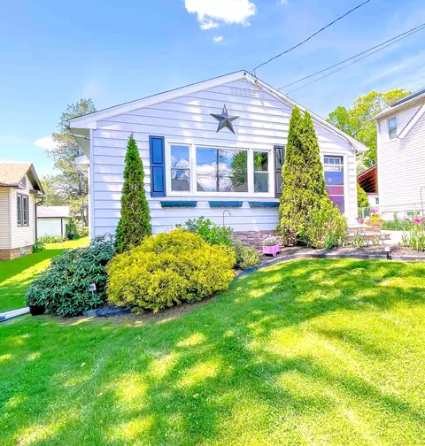 119 S Vine St, Meriden, CT 06451