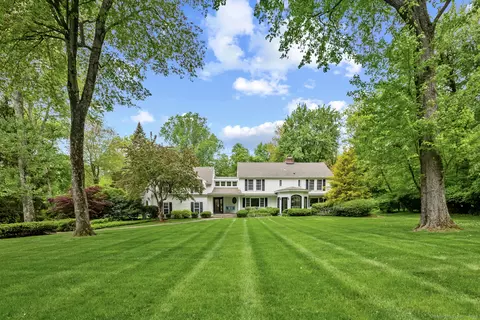 4 Deer Path Rd, Weston, CT 06883
