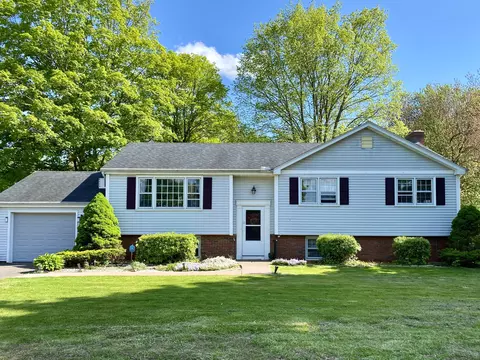 15 Pheasant Run, Newington, CT 06111