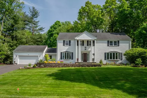 100 High Wood Rd, West Hartford, CT 06117