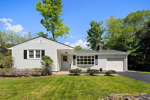 47 Dogwood Ln, Meriden, CT 06450