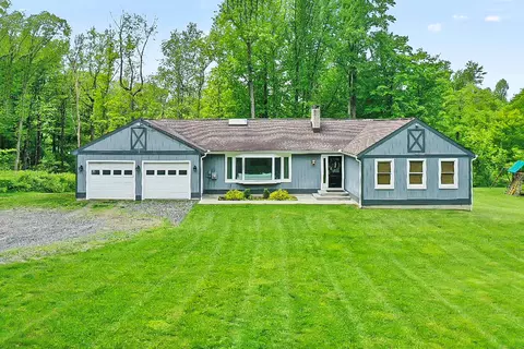 632 Georges Hill Rd, Southbury, CT 06488