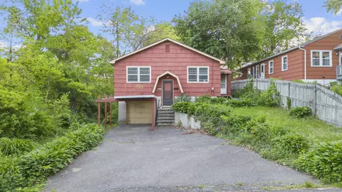 1887 Chopsey Hill Rd, Bridgeport, CT 06606