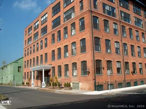 145 Canal St #316, Shelton, CT 06484