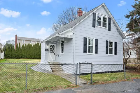 79 Adelaide St, Fairfield, CT 06825