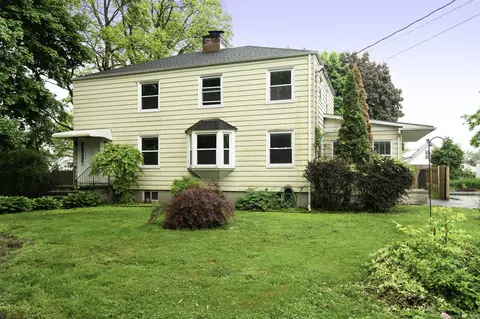 49-51 Oakland Pl, Stratford, CT 06615