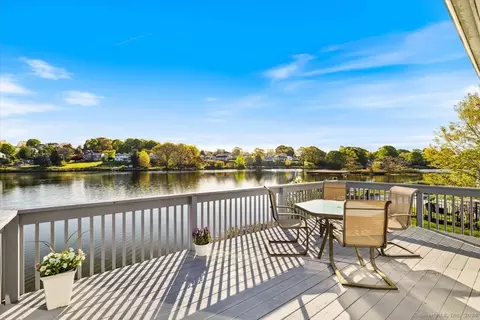 66 Shore Dr, Waterford, CT 06385