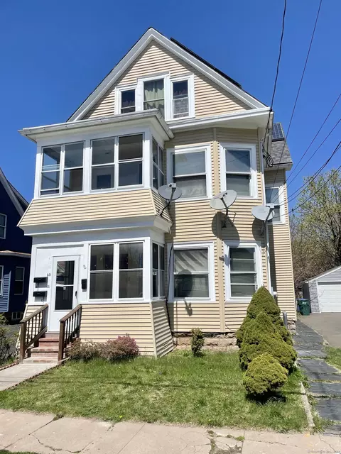 31 Lexington St, Hamden, CT 06514