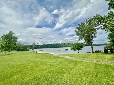 5 Clearview Dr, Brookfield, CT 06804