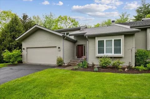 37 Gatewood #37, Avon, CT 06001