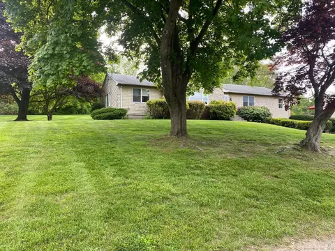 814 Robert Treat Dr, Orange, CT 06477