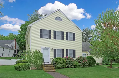 36 Southgate Dr #36, Glastonbury, CT 06073