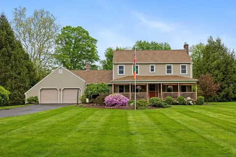 19 Sunny Heights Rd, Granby, CT 06035
