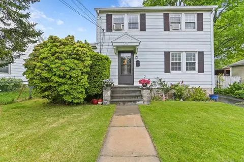 215 Cold Spring Rd, Stamford, CT 06905