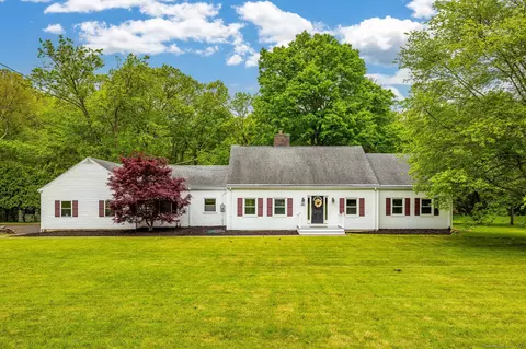 323 Tunxis Ave, Bloomfield, CT 06002