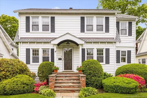 35 Rachelle Ave, Stamford, CT 06905