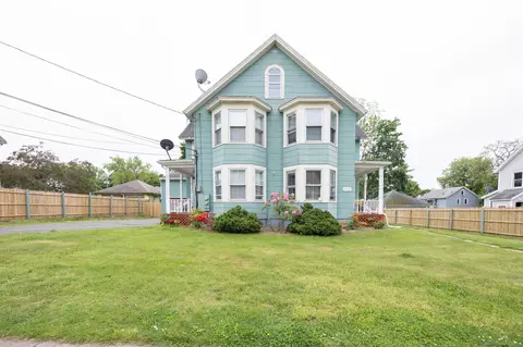 86 School St, Manchester, CT 06040