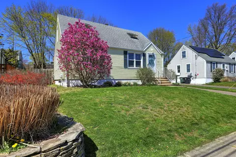 106 Mayflower Pl, Milford, CT 06460