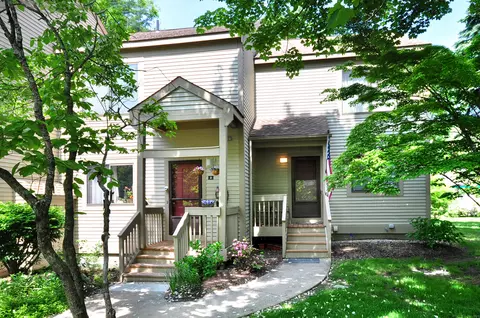 1 Wilton Ct #1, Avon, CT 06001