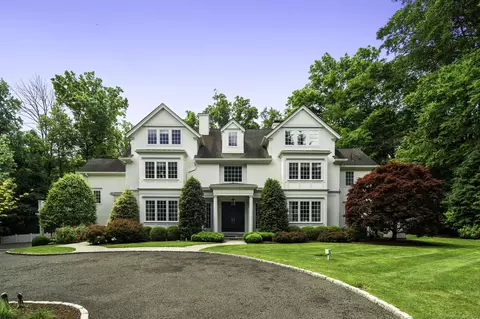 47 Shagbark Dr, New Canaan, CT 06840